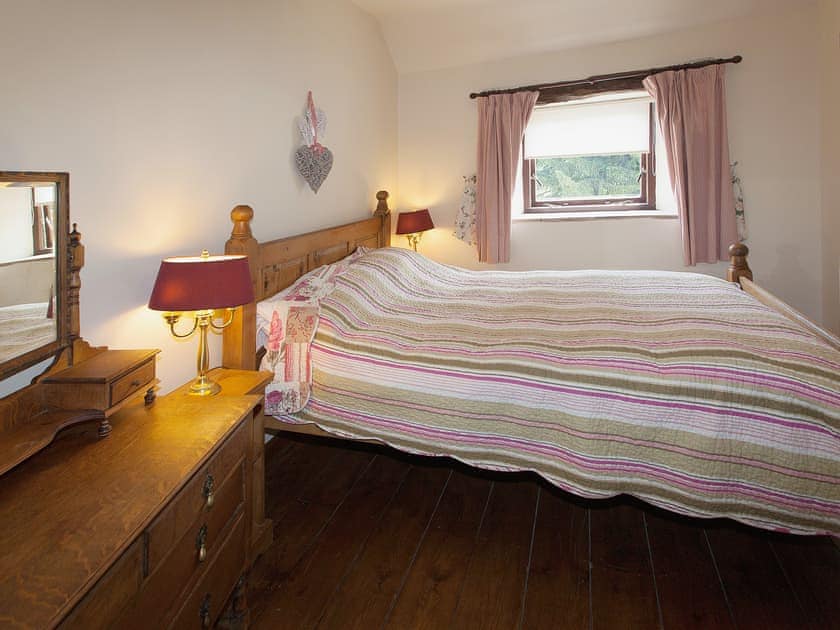 Double bedroom | Wolfscote Grange Farm - Swallows Return, Hartington