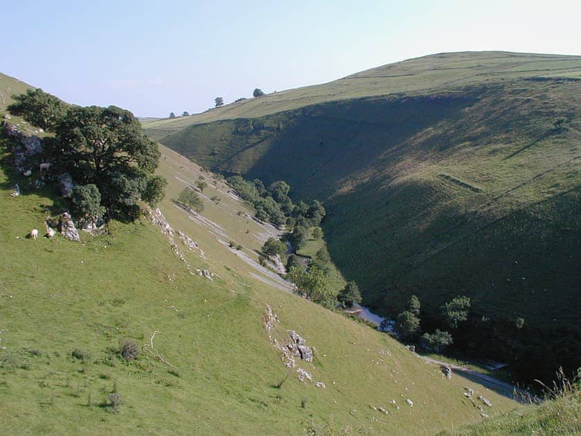 Surrounding area | Wolfscote Grange Farm - Wolfscote Cottage, Hartington