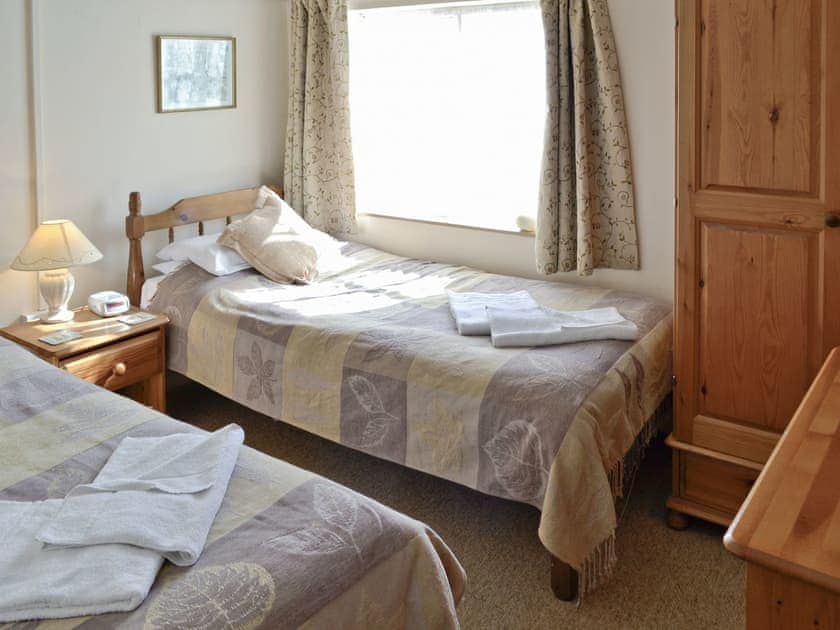 Twin bedroom | White Horse Farm - Toad Hall, Middlemarsh, nr. Sherborne