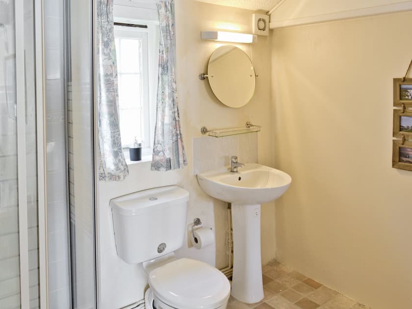 Shower room | White Horse Farm - Ratty’s, Middlemarsh, nr. Sherborne