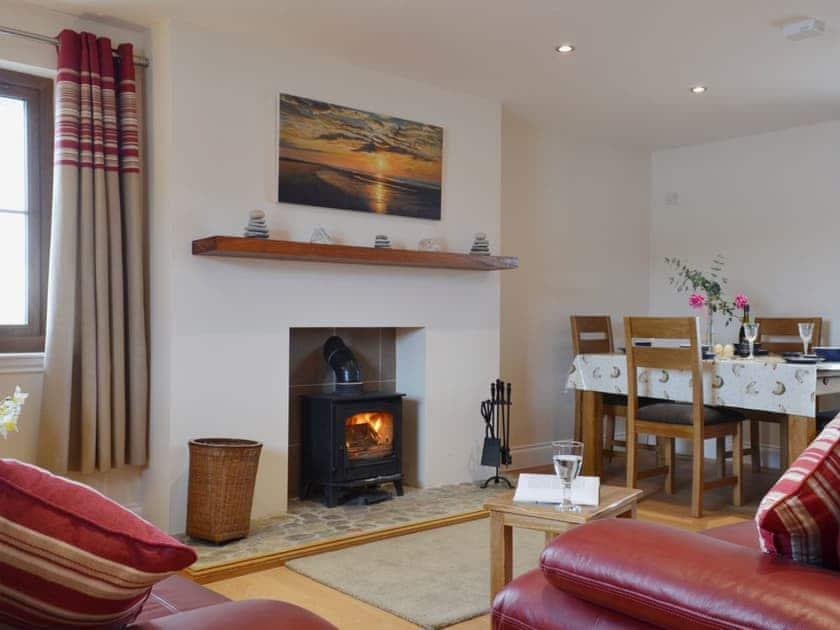 Living room/dining room | Creagan Na Mara, Minish near Lochmaddy, Isle of North Uist