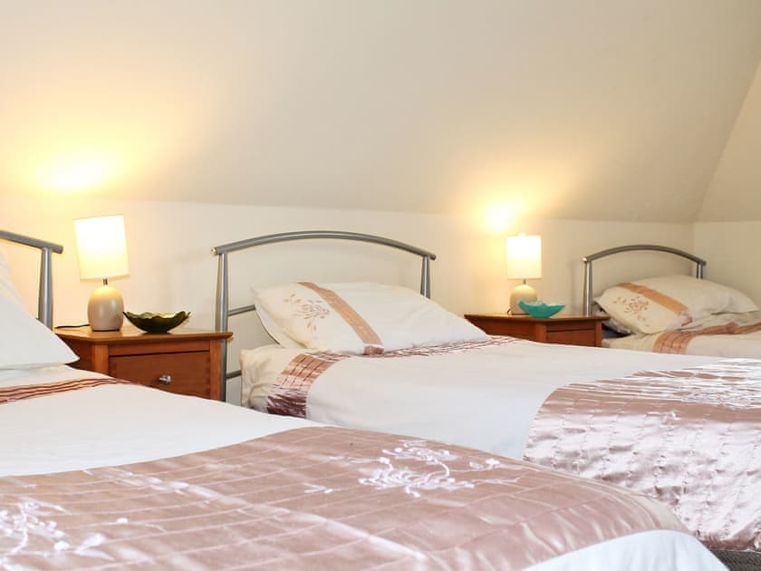 Triple bedroom | Swallow Cottage, Apse Wood, nr. Shanklin