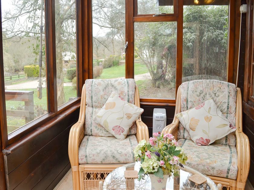 Sitting area | Forest Lodge, Furze Hill, nr. Fordingbridge