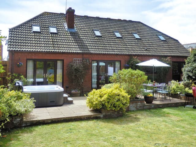 Willow Pool House Ref 30969 In Kessingland Near Lowestoft