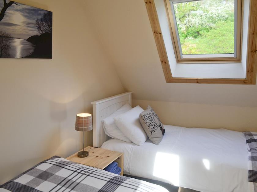 Cosy twin bedroom | Elm Bank, Lochcarron, near Wester Ross