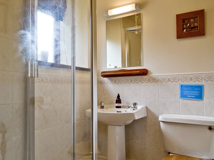 Shower room | Achaneich Stable Cottage, Spean Bridge near Fort William