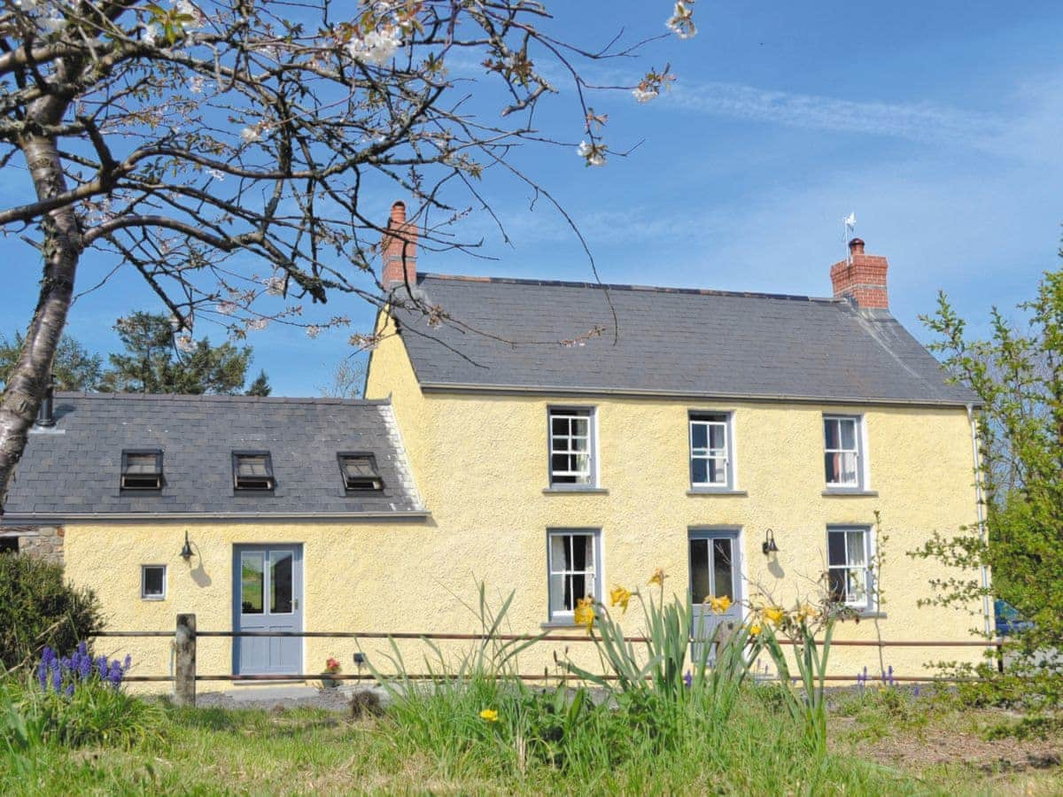 The Royal Exchange Ref Ox5 In Llandissilio Near Narberth