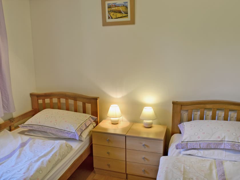 Twin bedroom | Tanglewood, Thorpe Market