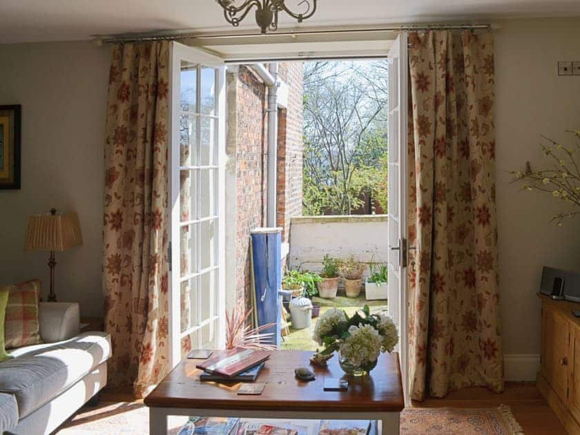 Living room/dining room | Rosie’s Retreat, Whitby