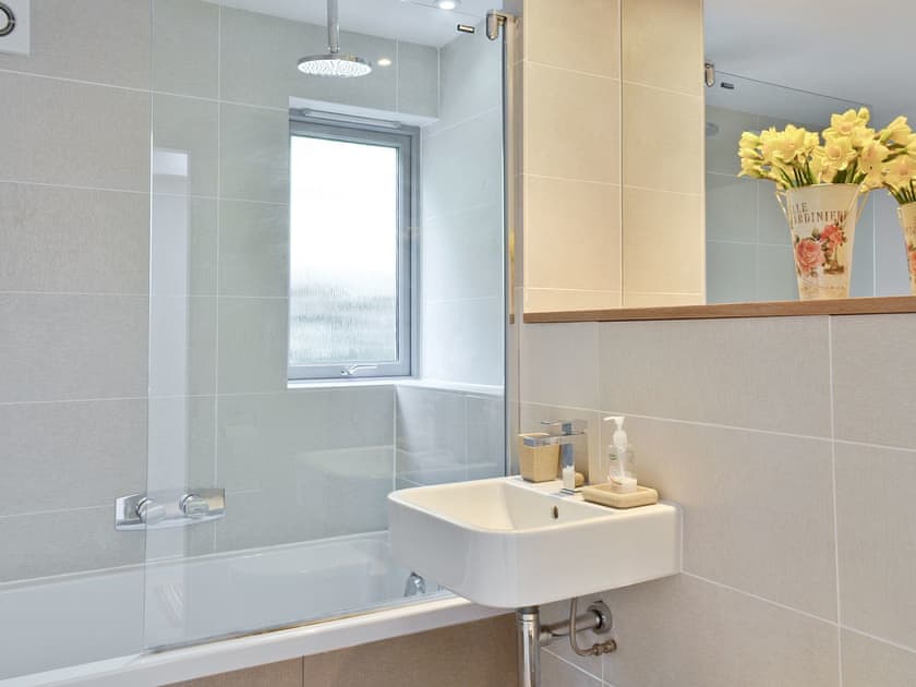 Bathroom | Bayview Cottage, Plockton