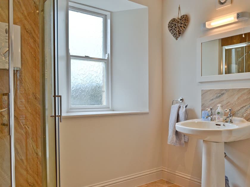 Bathroom | Ri Cruin - The Bullock Shed, Kilmartin, nr. Lochgilphead