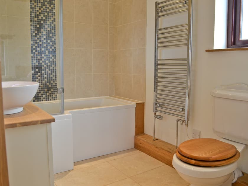Bathroom | Swallows Retreat, Hartland