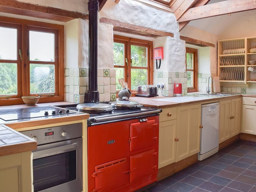Delightful  kitchen/diner with Aga | Lordship FarmhousePottery, Wolfscastle, near Haverfordwest