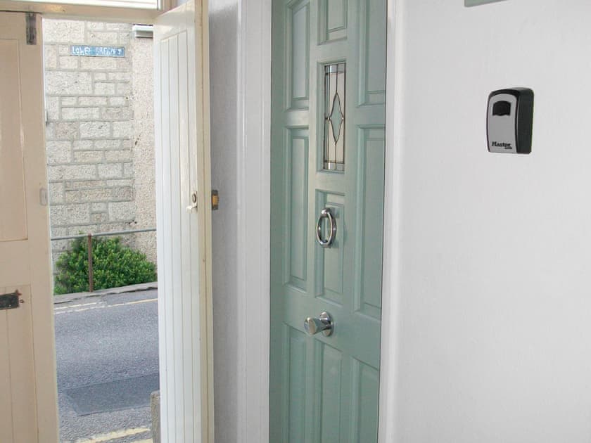 Entrance Hallway | Harbour Lights, Newlyn, nr. Penzance