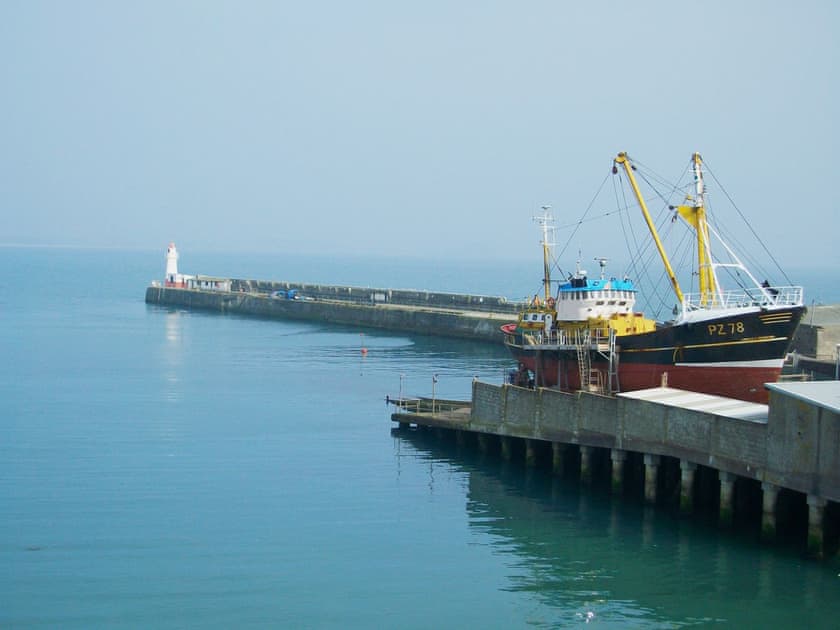 Newlyn Lighthouse | Harbour Lights, Newlyn, nr. Penzance