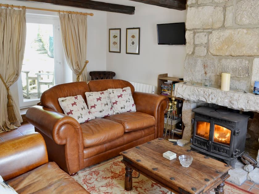 Sea Dog Cottage In Portland Near Weymouth Dorset Book Online