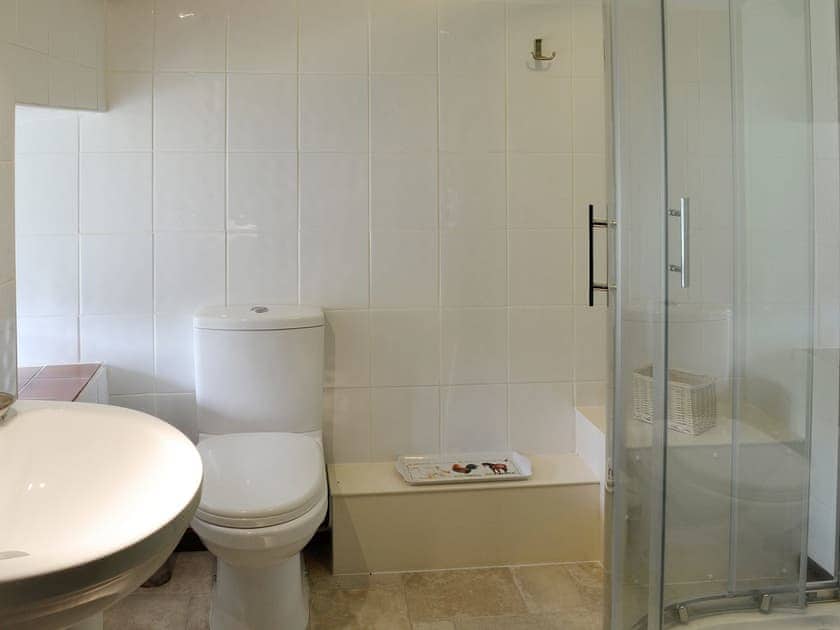Shower room | Kingsford Farm Cottages - Honeysuckle Cottage, Longdown, nr. Exeter