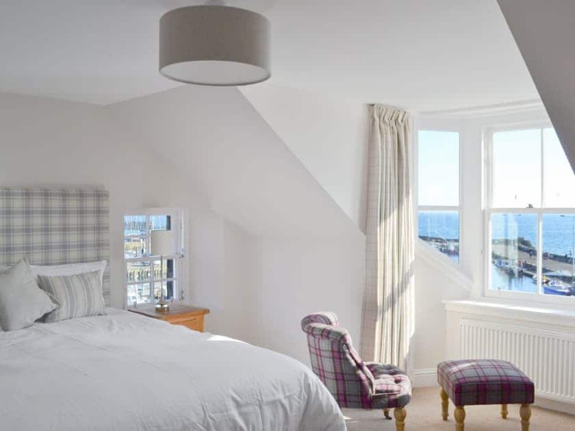 Master bedroom | Harbourside Apartment, Anstruther