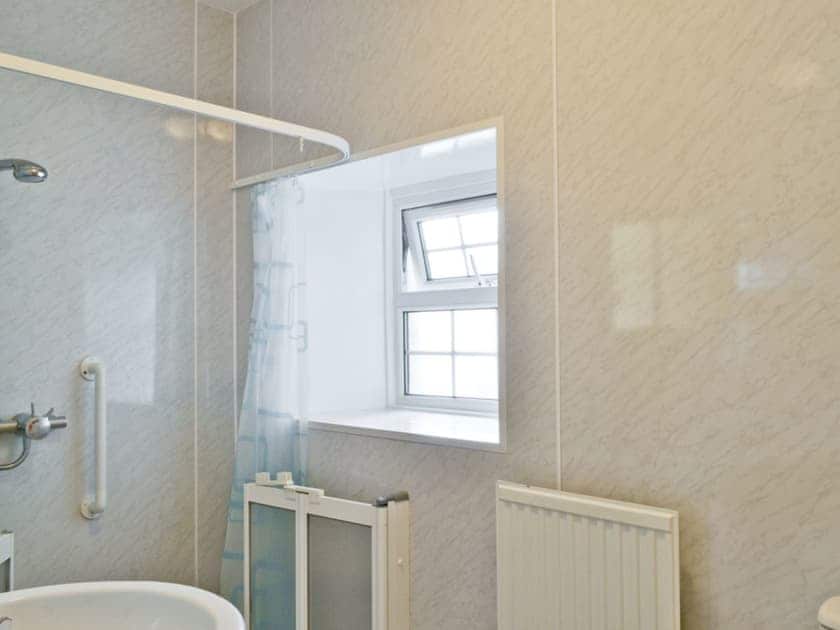 Bathroom | Tigh na Bruaich, Auldearn near Nairn
