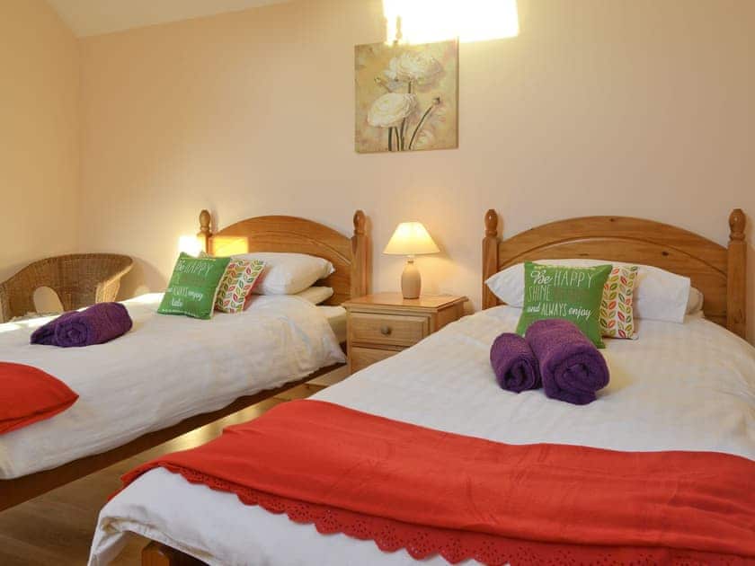 Twin bedroom | Cefnllaethdre - The Stables, Glynarthen, nr. Cardigan