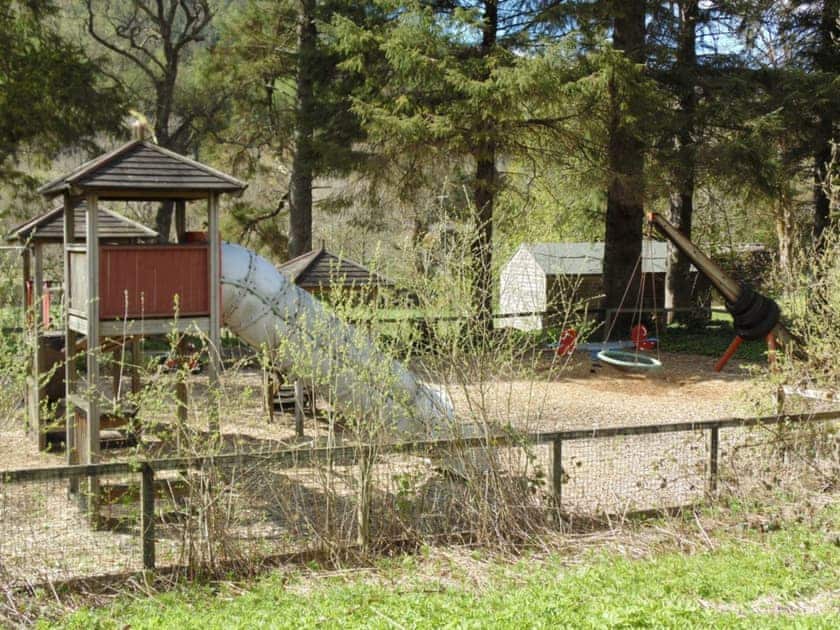 Children’s play area | Craigdarroch Cottage, Strathyre near Callander