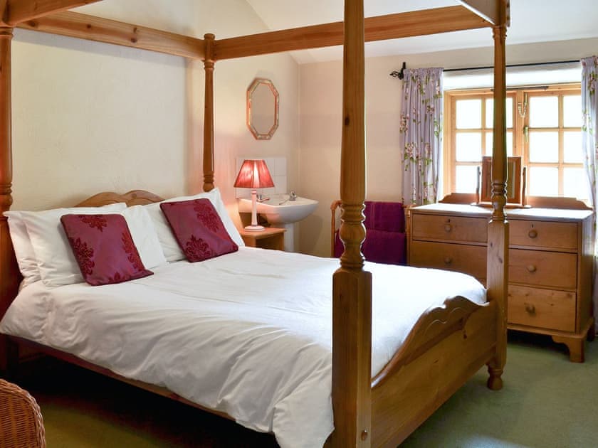 Four Poster bedroom | Brothersfield Cottage, Hartsop, nr. Patterdale