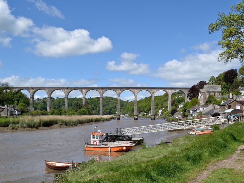 Surrounding area | Sundowners, Calstock