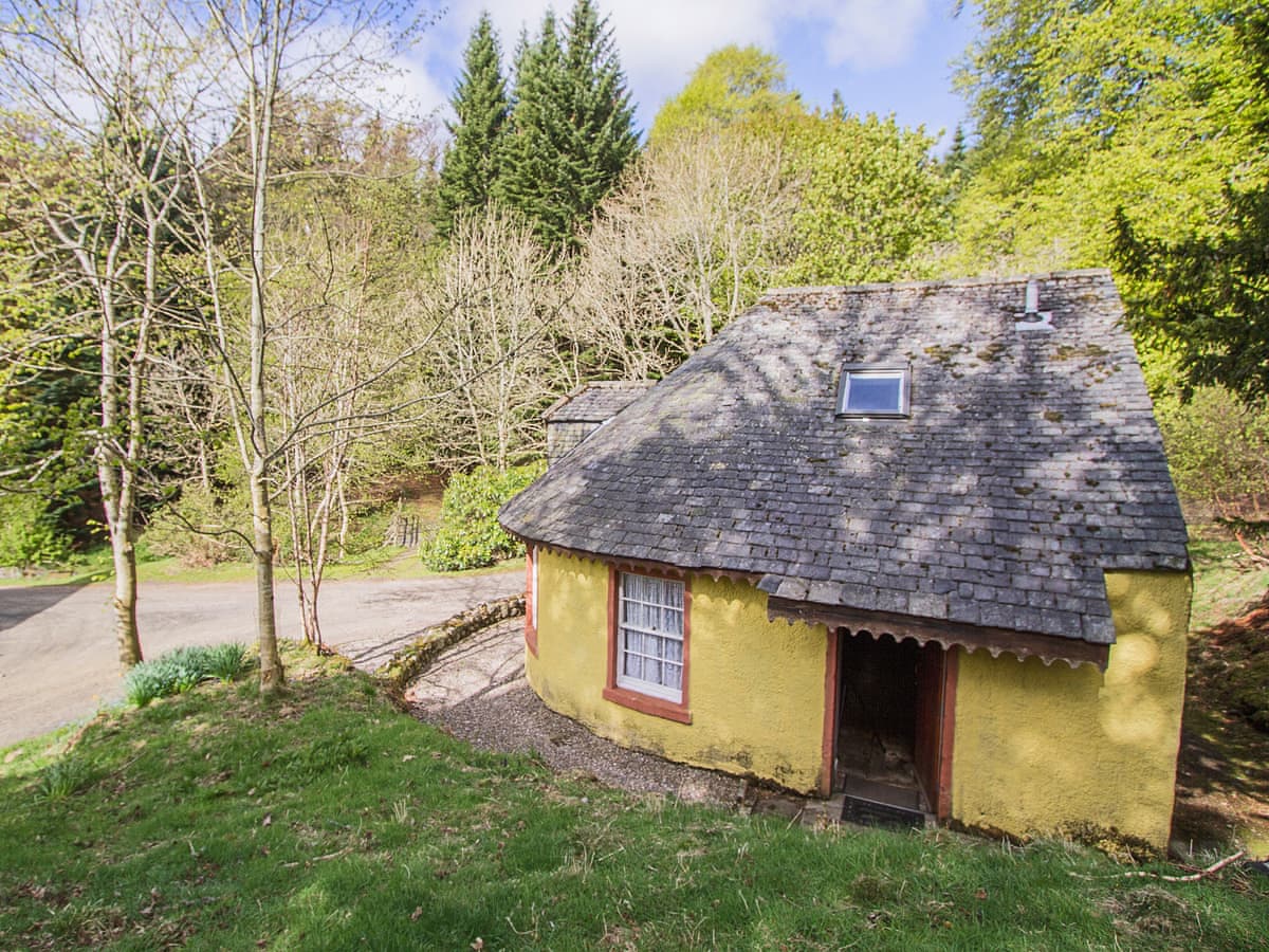 Tinkerbell holiday cottage near Angus and Glenshee