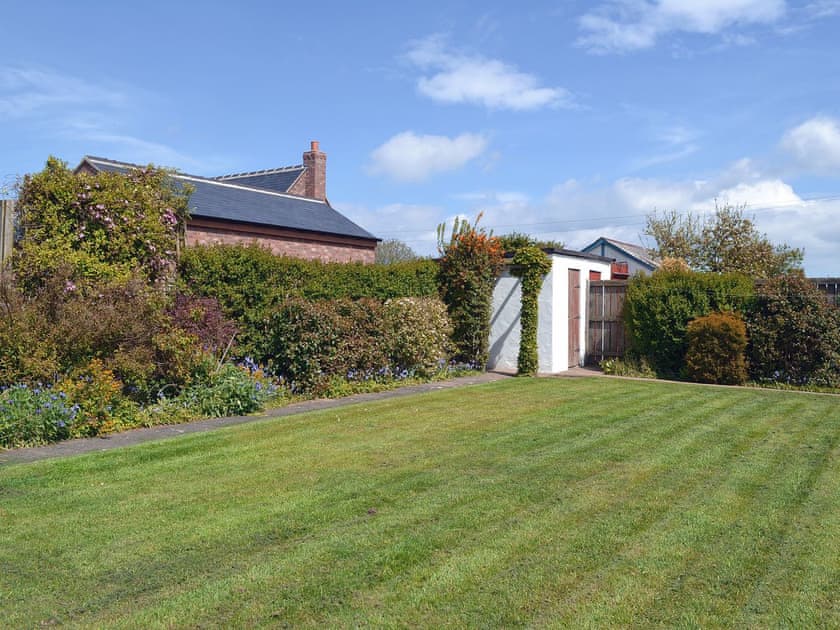 Cliff Cottage (ref IAX) in Bempton, Flamborough Head, Yorkshire
