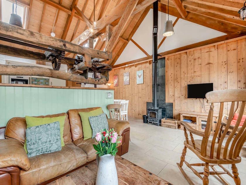 Open plan living space | The Chaff House - Milton End Farm Barns, Arlingham, near Frampton-on-Severn