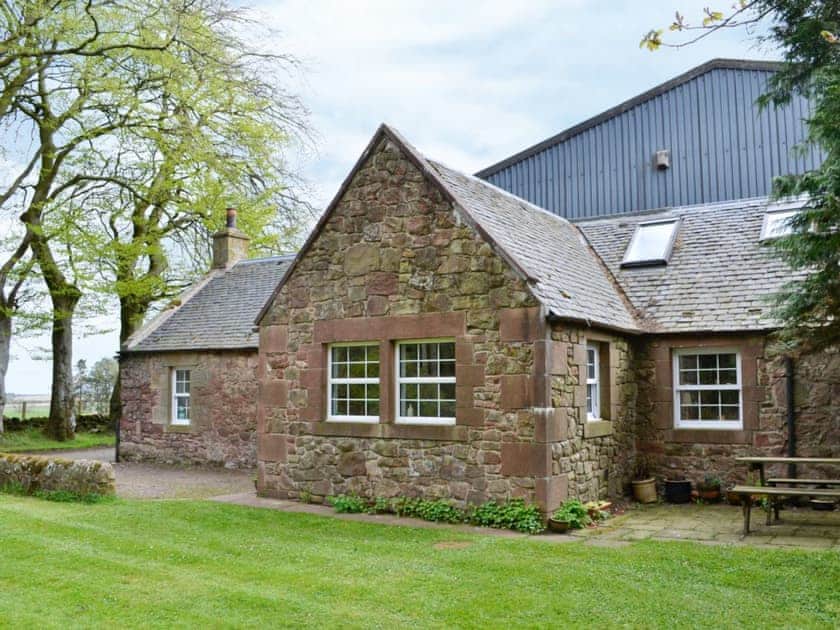 Exterior | Steading Cottage, Near West Calder, Edinburgh