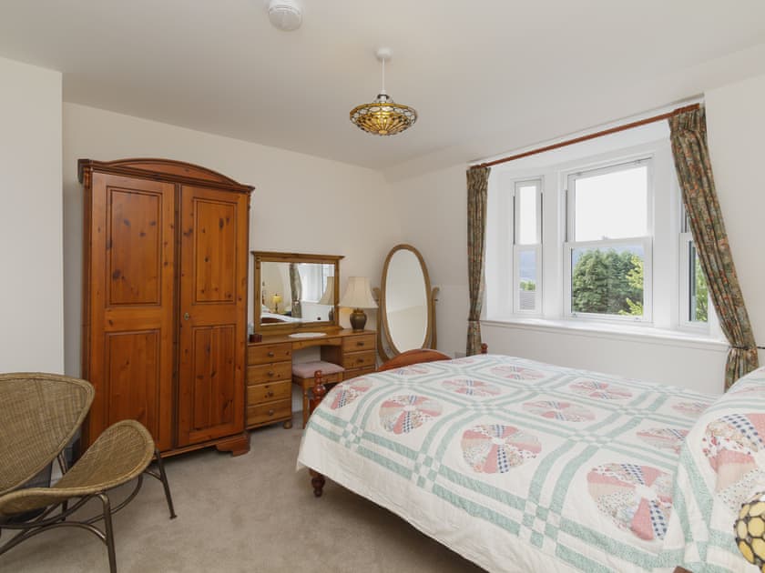 Attractive double bedroom with en-suite bathroom | Torfern, Corpach, near Fort William