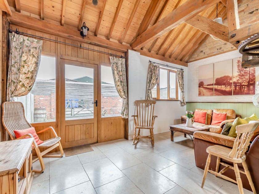 Open plan living space | The Chaff House - Milton End Farm Barns, Arlingham, near Frampton-on-Severn