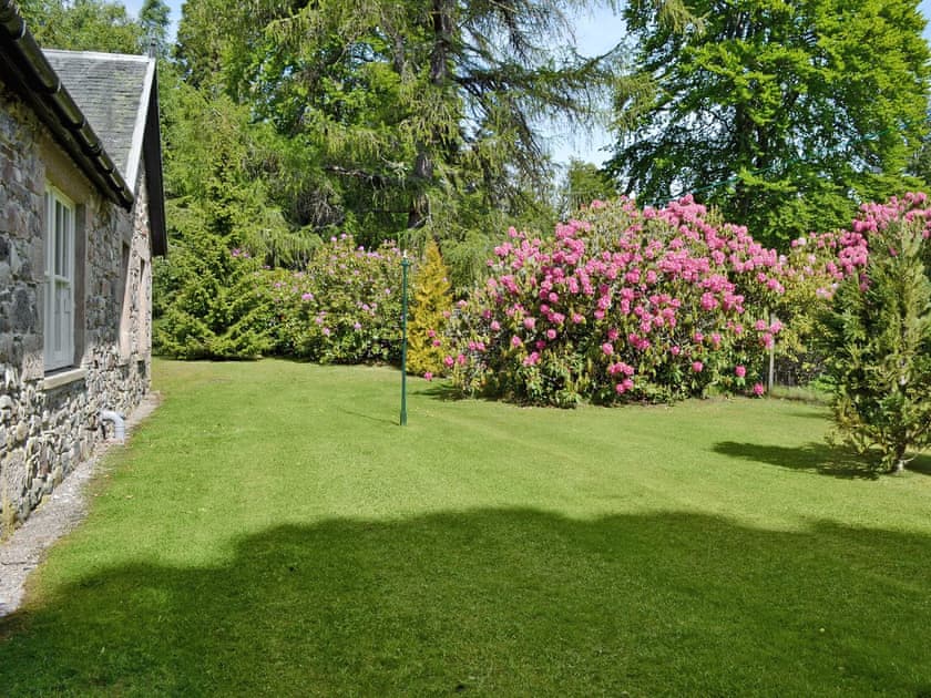 Garden | Ladybird Cottage, Scaniport, nr. Inverness