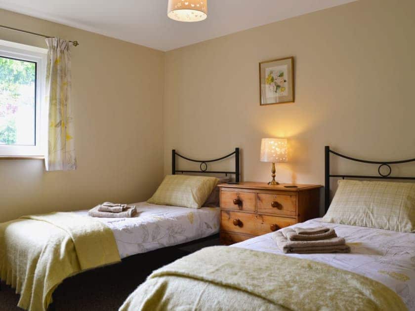 Twin bedroom | The Lodge, Presteigne