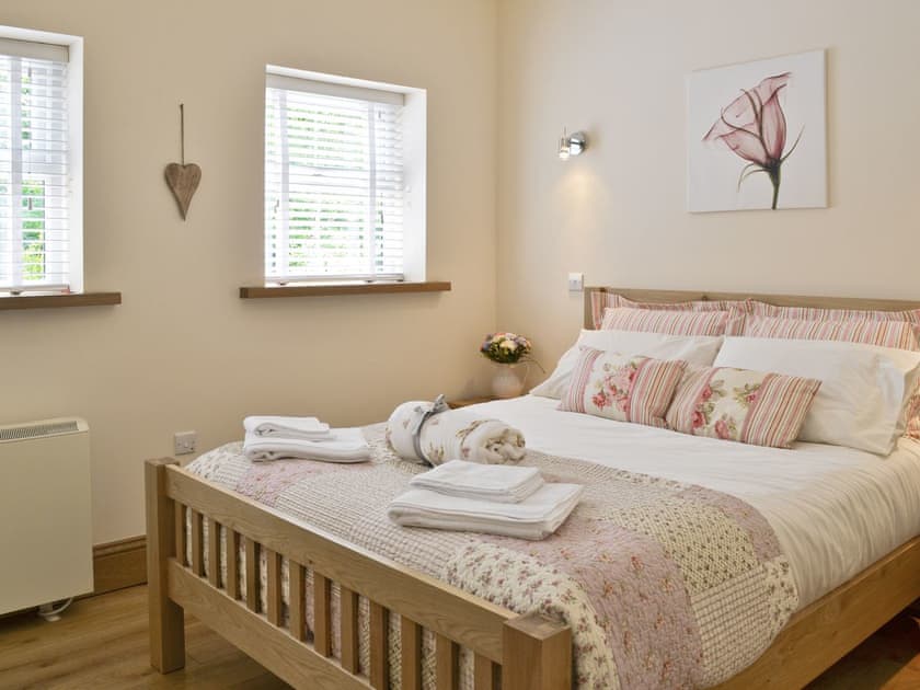 Double bedroom | Hen Weithdy, Rhostryfan, Caernarfon