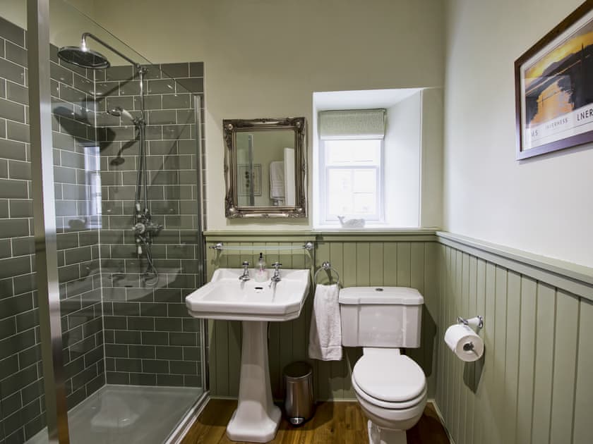 Shower room | Drummuie House, Golspie