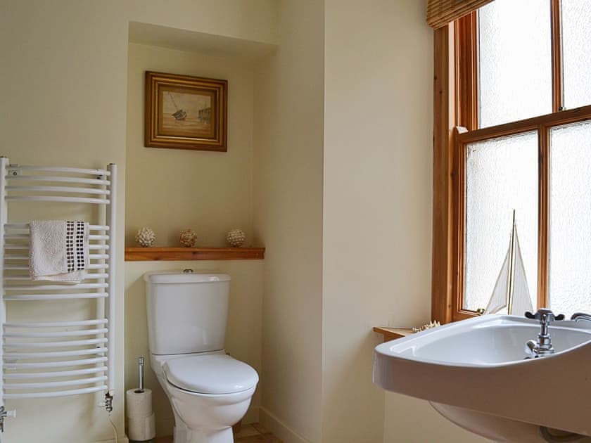 WC | Making Waves, Cellardyke near Anstruther