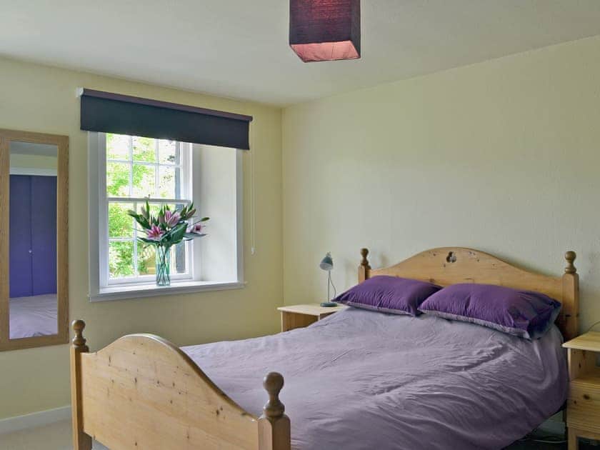 Double bedroom | Kinnettas Cottage, Strathpeffer
