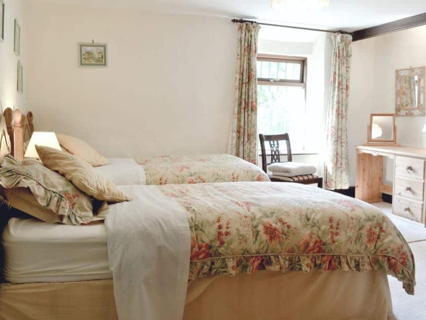 Twin bedroom | Forget-me-not Cottage, New Radnor, nr. Hay-on-Wye