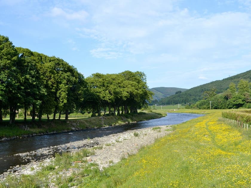 Surrounding area | Bydand, Walkerburn