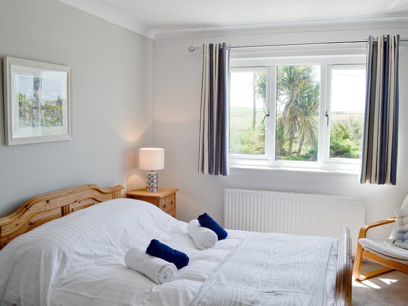Double bedroom | St Illex, Port Gaverne