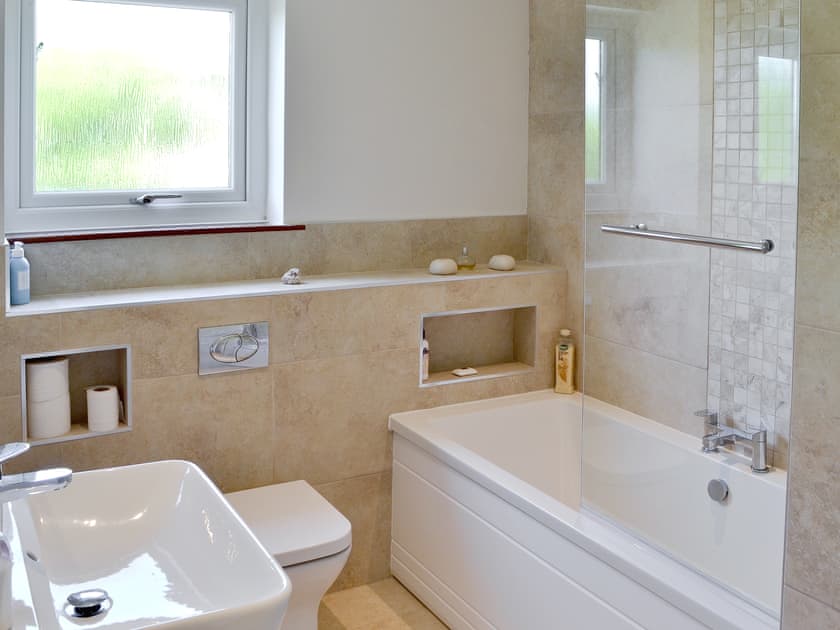 Bathroom | St Illex, Port Gaverne