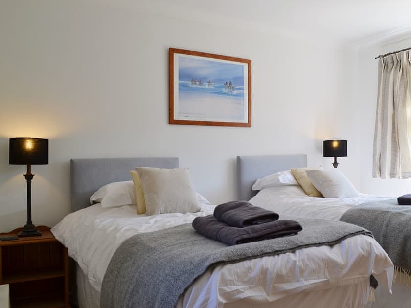 Twin bedroom | September Cottage, Brancaster, nr. Wells-next-the-Sea