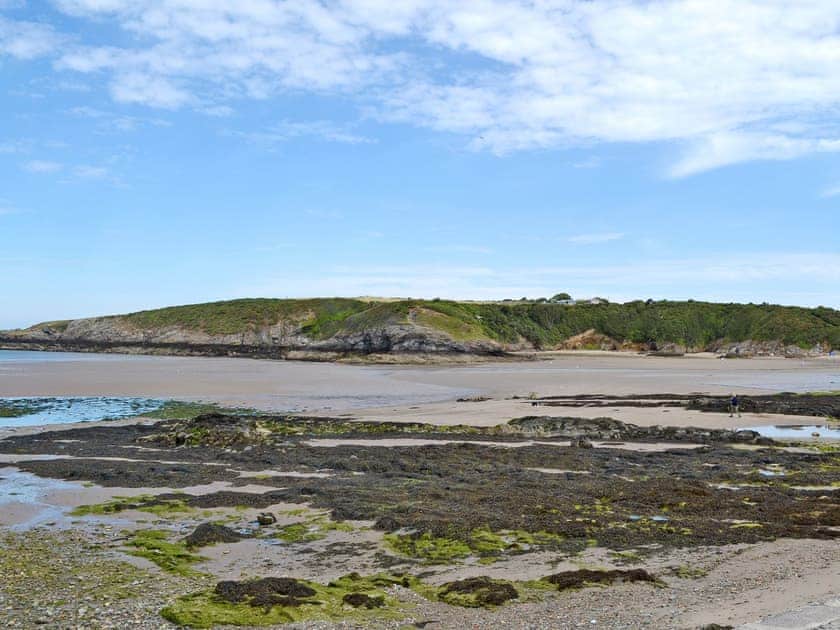Surrounding area | Quayside, Cemaes Bay