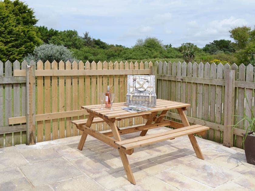 Sitting-out-area | Beachcomber Cottage, Marazion