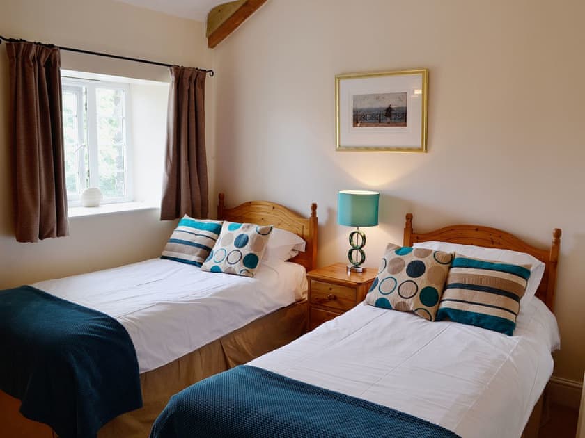 Twin bedroom | Great Bodieve Farm Barns - The Mill House, Bodieve, nr. Wadebridge