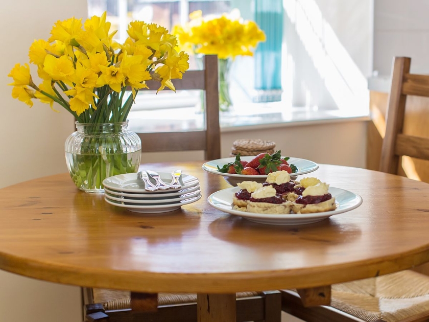 Open plan living/dining room/kitchen | Great Bodieve Farm Barns - Orchard Cottage, Bodieve, nr. Wadebridge