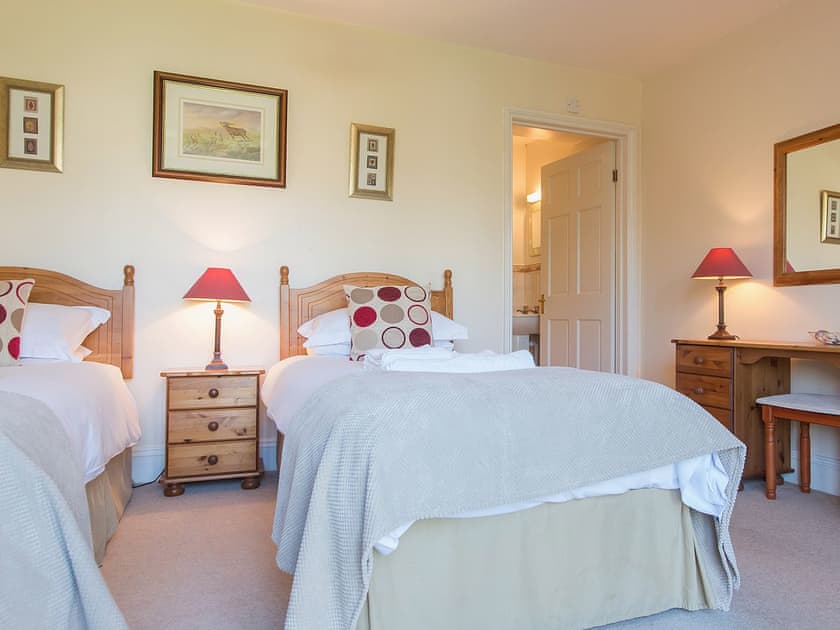 Twin bedroom | Great Bodieve Farm Barns - Orchard Cottage, Bodieve, nr. Wadebridge