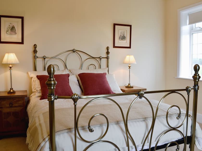Double bedroom | Tudor House, Portington